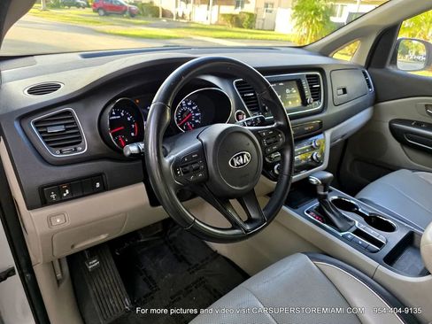 Used 2021 Kia Sedona EX image 71