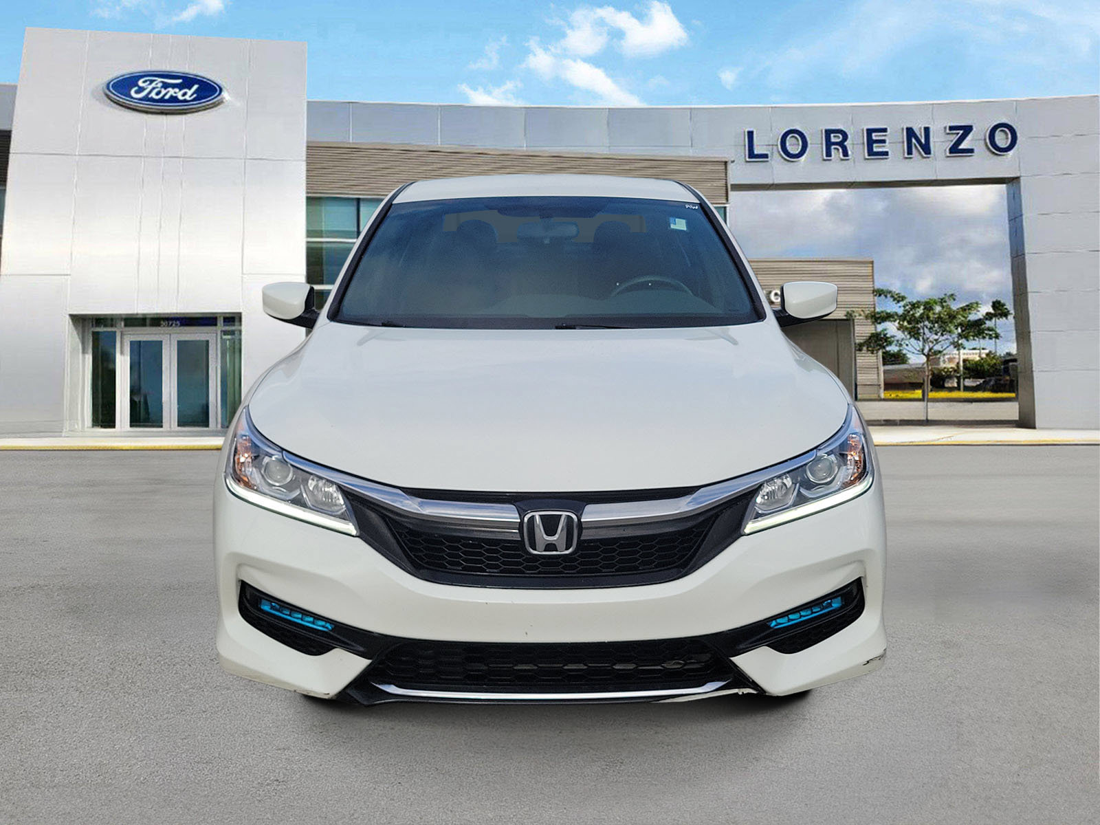 Used 2017 Honda Accord Sport image 2