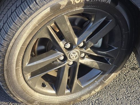 Used 2020 Toyota Corolla SE image 7