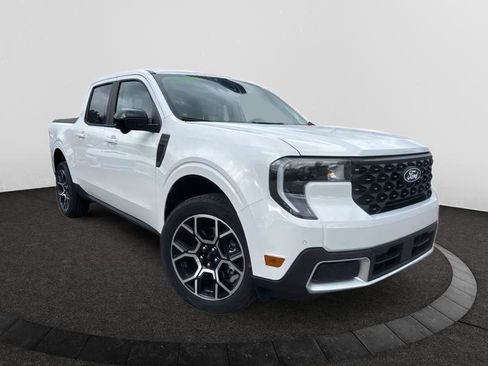 Used 2025 Ford Maverick Lariat w/ 4K Tow Package image 1