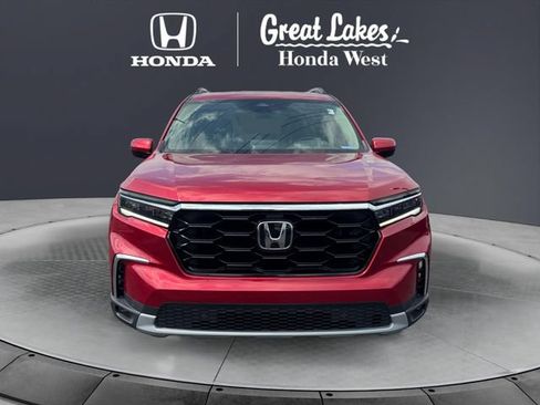 Certified 2025 Honda Pilot Touring image 8