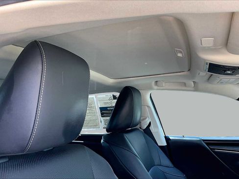 Used 2024 Lexus ES 350 w/ Premium Package FWD image 14