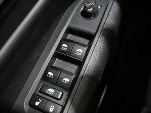 Used 2025 Jeep Compass Trailhawk AWD/4WD image 13