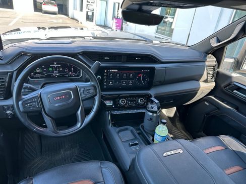 Used 2024 GMC Sierra 3500 AT4 w/ AT4 Premium Plus Package AWD/4WD image 17