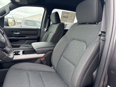New 2026 RAM 1500 Express AWD/4WD image 21