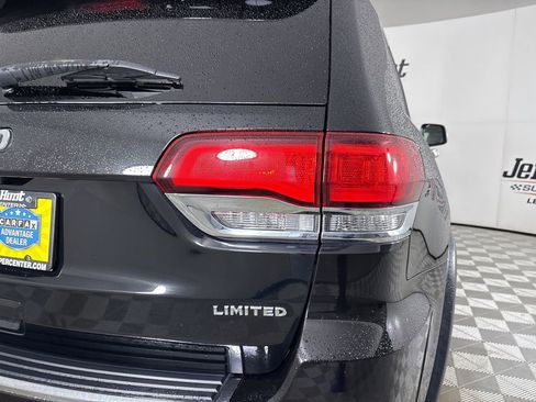 Used 2022 Jeep Grand Cherokee Limited image 36