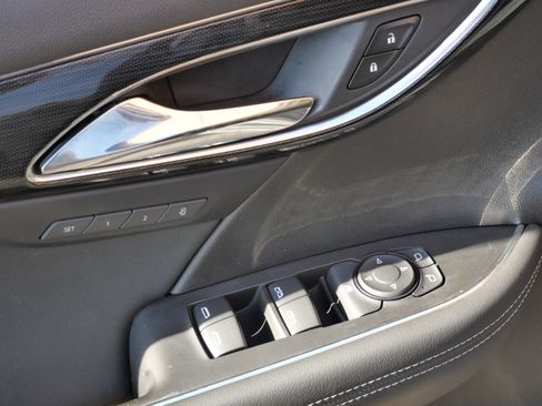 Used 2023 Buick Envision Essence w/ Sport Touring Package image 9