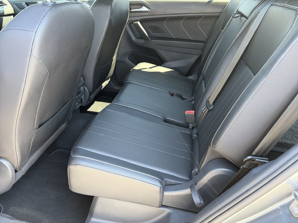 Used 2023 Volkswagen Tiguan SE R-Line FWD image 19