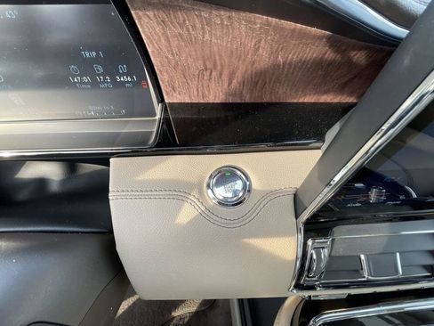 Used 2024 Lincoln Navigator L Reserve image 16