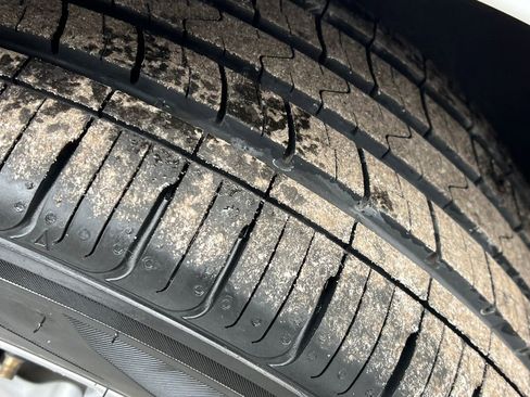 Used 2024 Chevrolet Malibu LT image 25