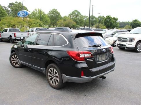 Used 2015 Subaru Outback 2.5i Limited AWD/4WD image 7