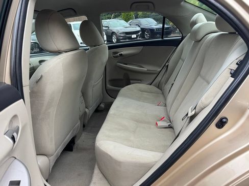 Used 2013 Toyota Corolla LE FWD image 14