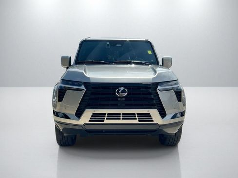 Used 2026 Lexus GX 550 w/ Accessory Package (2T) AWD/4WD image 2