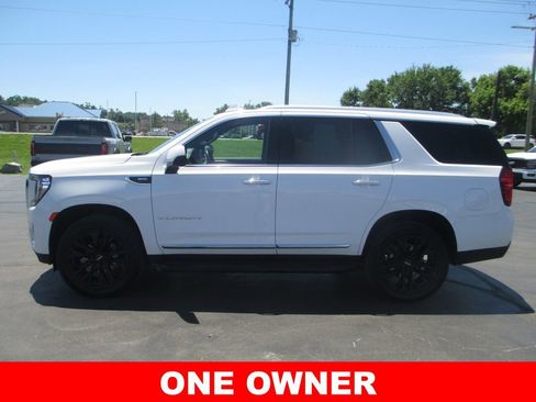 Used 2023 GMC Yukon SLT AWD/4WD image 10