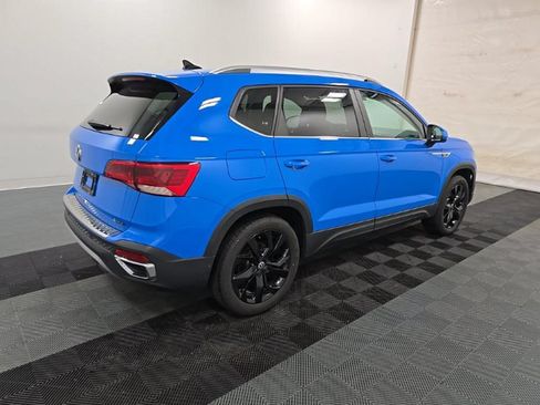 Used 2023 Volkswagen Taos SE w/ Black Wheel Package AWD/4WD image 4