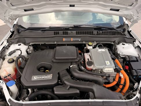 Used 2019 Ford Fusion SE FWD image 35