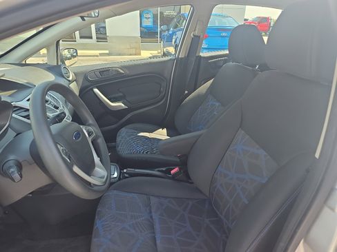 Used 2013 Ford Fiesta SE image 12