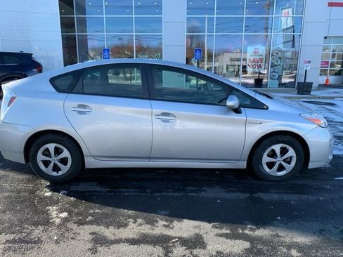 Used 2012 Toyota Prius Two image 2