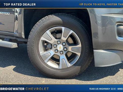 Used 2017 Chevrolet Colorado Z71 AWD/4WD image 3