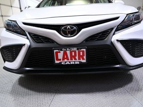 Used 2024 Toyota Camry SE image 16
