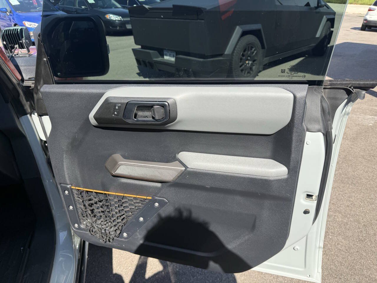 Used 2023 Ford Bronco Badlands AWD/4WD image 13