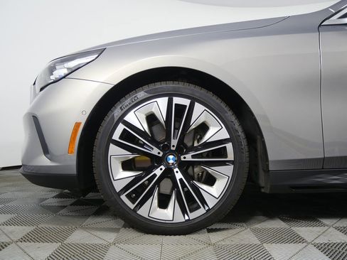 Used 2024 BMW 540i xDrive 540i xDrive image 7