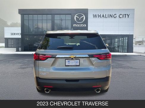 Used 2023 Chevrolet Traverse LS AWD/4WD image 7