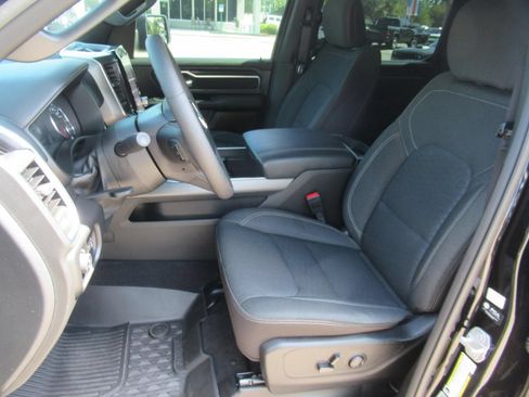Used 2025 RAM 1500 Big Horn AWD/4WD image 18