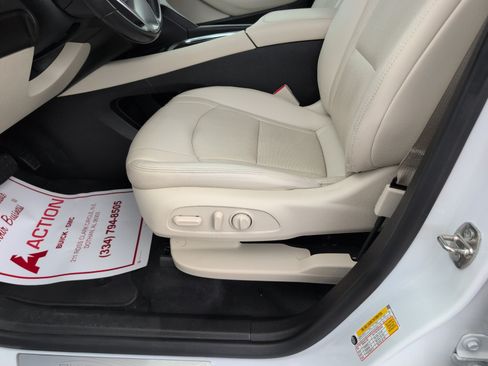 Used 2023 Buick Enclave Essence w/ Experience Buick Package FWD image 12