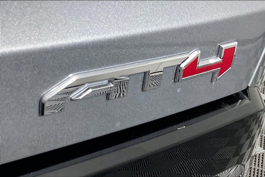 New 2027 GMC Terrain AT4 w/ Convenience Package III AWD/4WD image 10