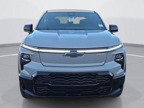 Used 2025 Chevrolet Silverado EV RST image 8