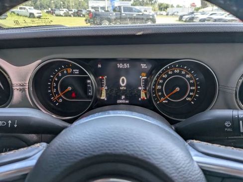 Used 2022 Jeep Gladiator Overland AWD/4WD image 27
