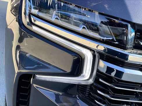 Used 2023 Chevrolet Suburban LT image 28