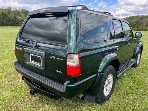 Used 2001 Toyota 4Runner SR5 AWD/4WD image 4