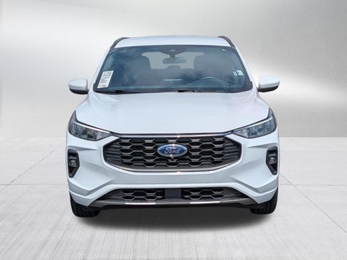 Used 2023 Ford Escape ST-Line Select AWD/4WD image 2