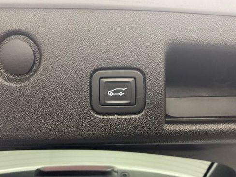 Certified 2019 Chevrolet Equinox LT FWD image 30