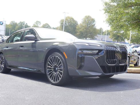 New 2026 BMW 740i xDrive w/ Premium Package image 9