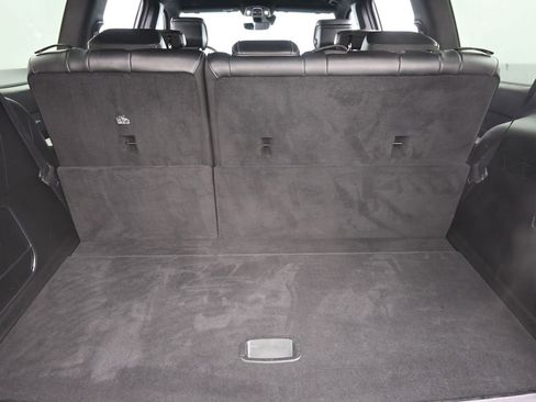 Used 2022 Jeep Wagoneer Series III w/ Flexible Seating Group image 19