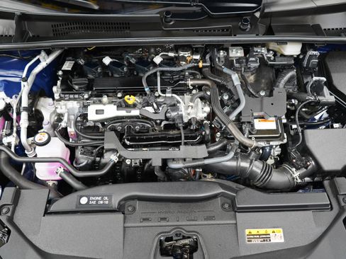 Used 2024 Toyota Prius XLE AWD/4WD image 28
