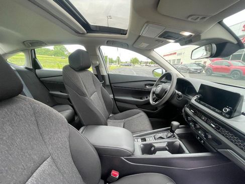 Used 2024 Honda Accord EX image 4