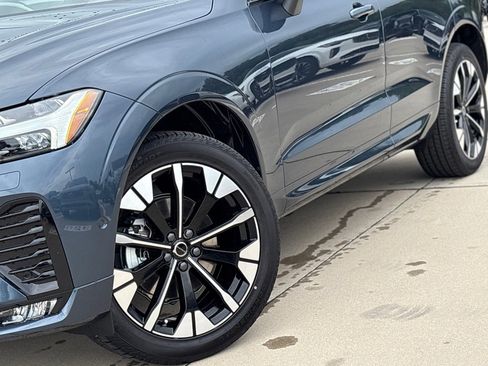 New 2026 Volvo XC60 B5 Plus w/ Protection Package Premier image 7