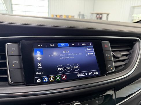 Used 2023 Buick Enclave Avenir AWD/4WD image 13