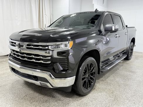 Used 2023 Chevrolet Silverado 1500 LTZ w/ LTZ Premium Package image 3
