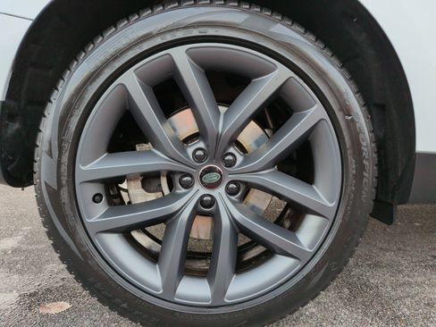 Used 2023 Land Rover Range Rover Sport SE image 13