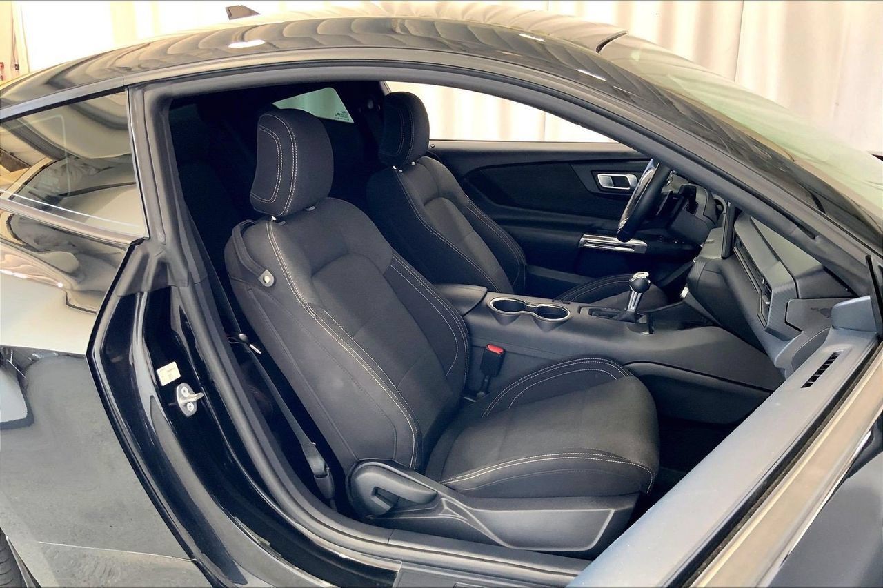 Used 2024 Ford Mustang GT RWD image 6