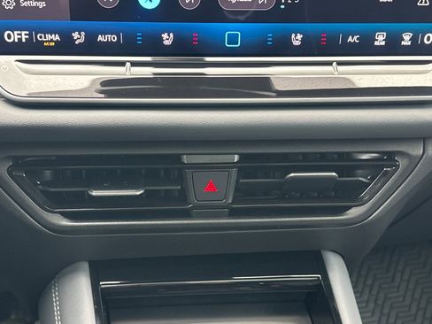 New 2026 Volkswagen Tiguan SEL R-Line image 19