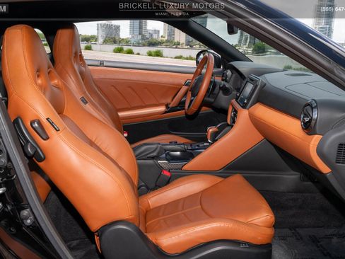 Used 2020 Nissan GT-R Premium w/ Premium Interior Package AWD/4WD image 19