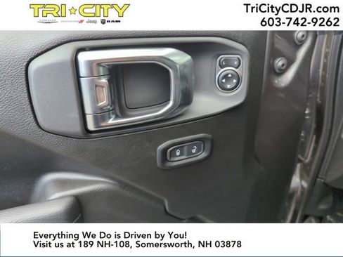 New 2025 Jeep Wrangler Sport S image 12