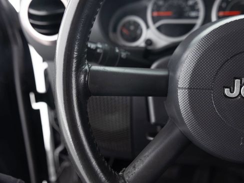 Used 2007 Jeep Wrangler Unlimited Rubicon w/ PWR Convenience Group AWD/4WD image 40