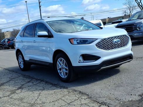 Used 2023 Ford Edge SEL w/ Convenience Package image 7